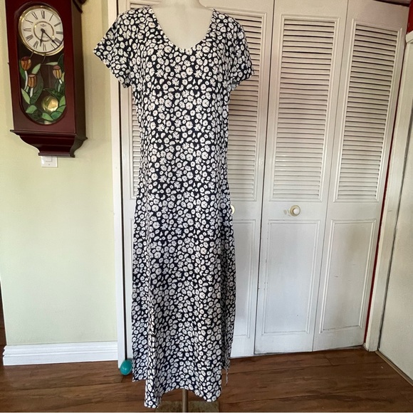 Flower Long Dress Size Large - Picture 3 of 15